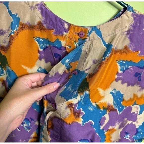 Tribout 100% silk super lightweight colorful artsy padded shoulders blouse sz 4 - Picture 3 of 5